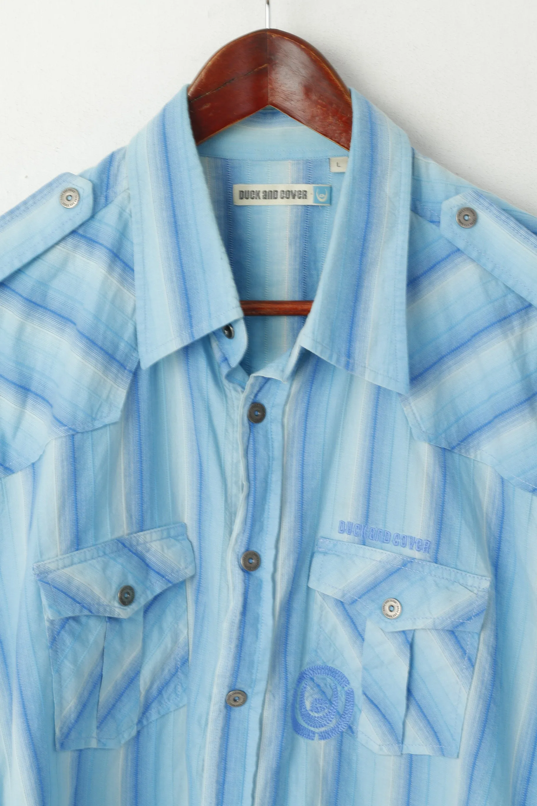 Duck and Cover Men L (M) Casual Shirt Blue Striped Cotton Snap Short Sleeve Retro Top