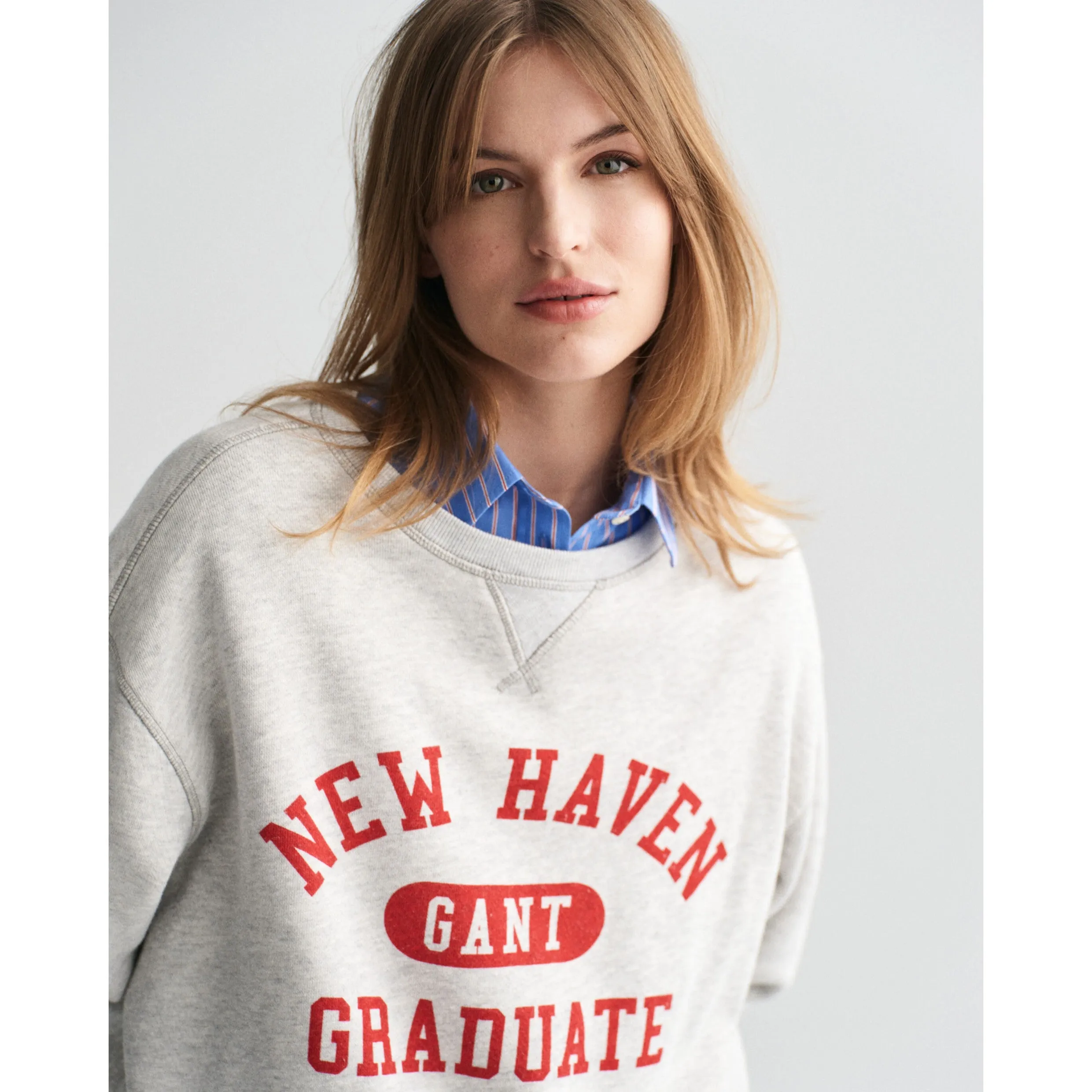 GANT Graphic Crew Neck Sweatshirt Grey Melange 4201234