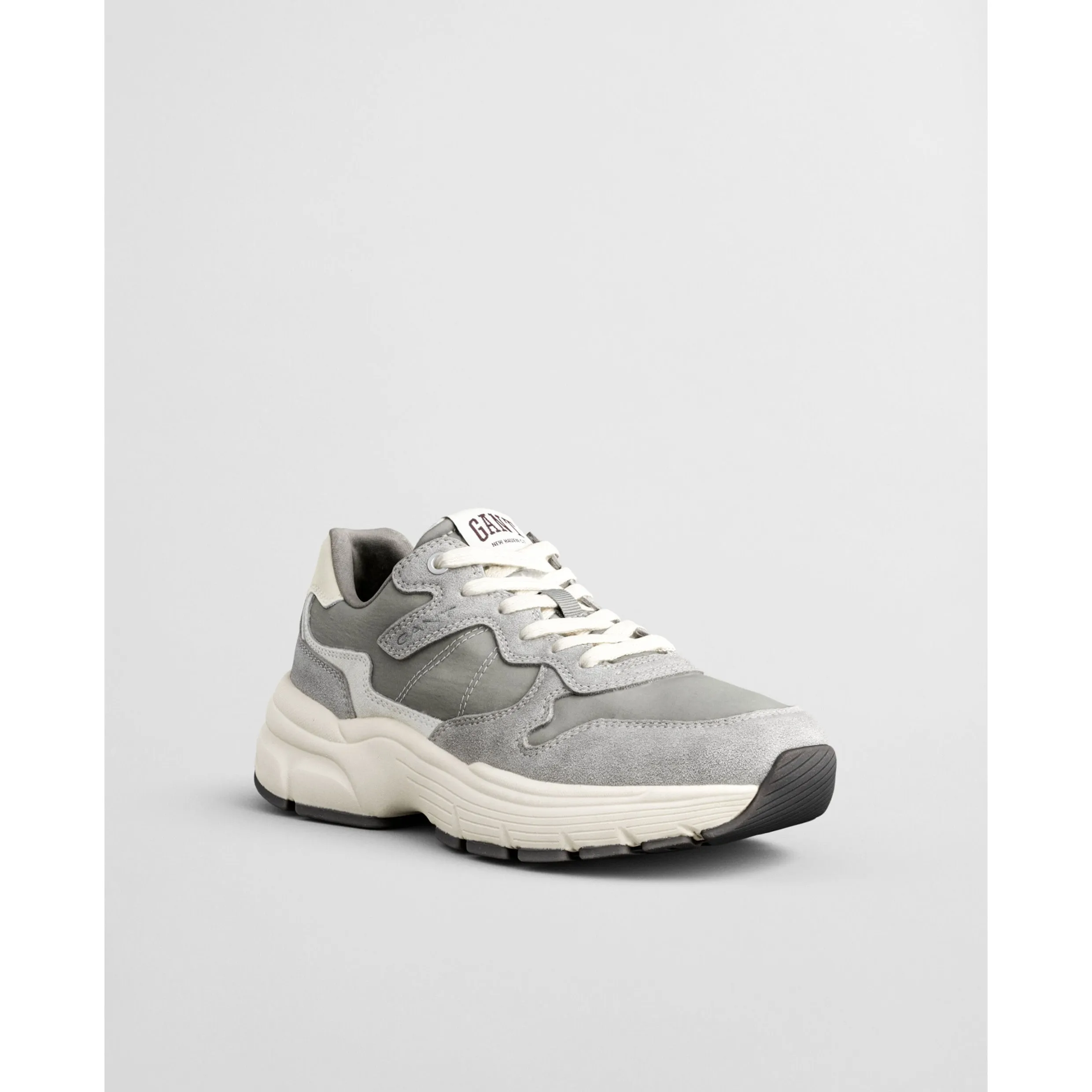 GANT Neuwill Nylon Suede Trainer in Pale Grey 879533653