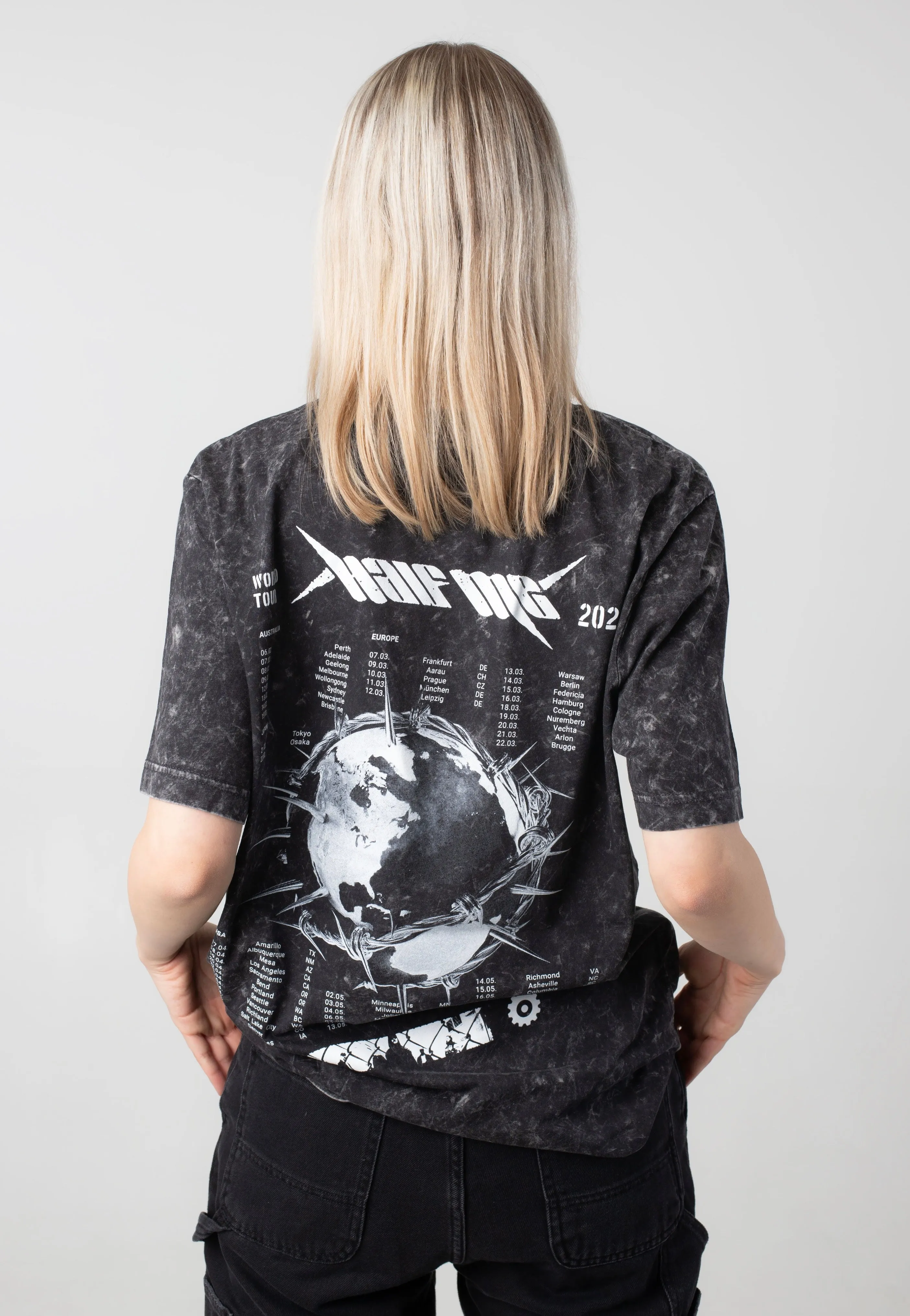Half Me - World Tour Acid Washed - T-Shirt