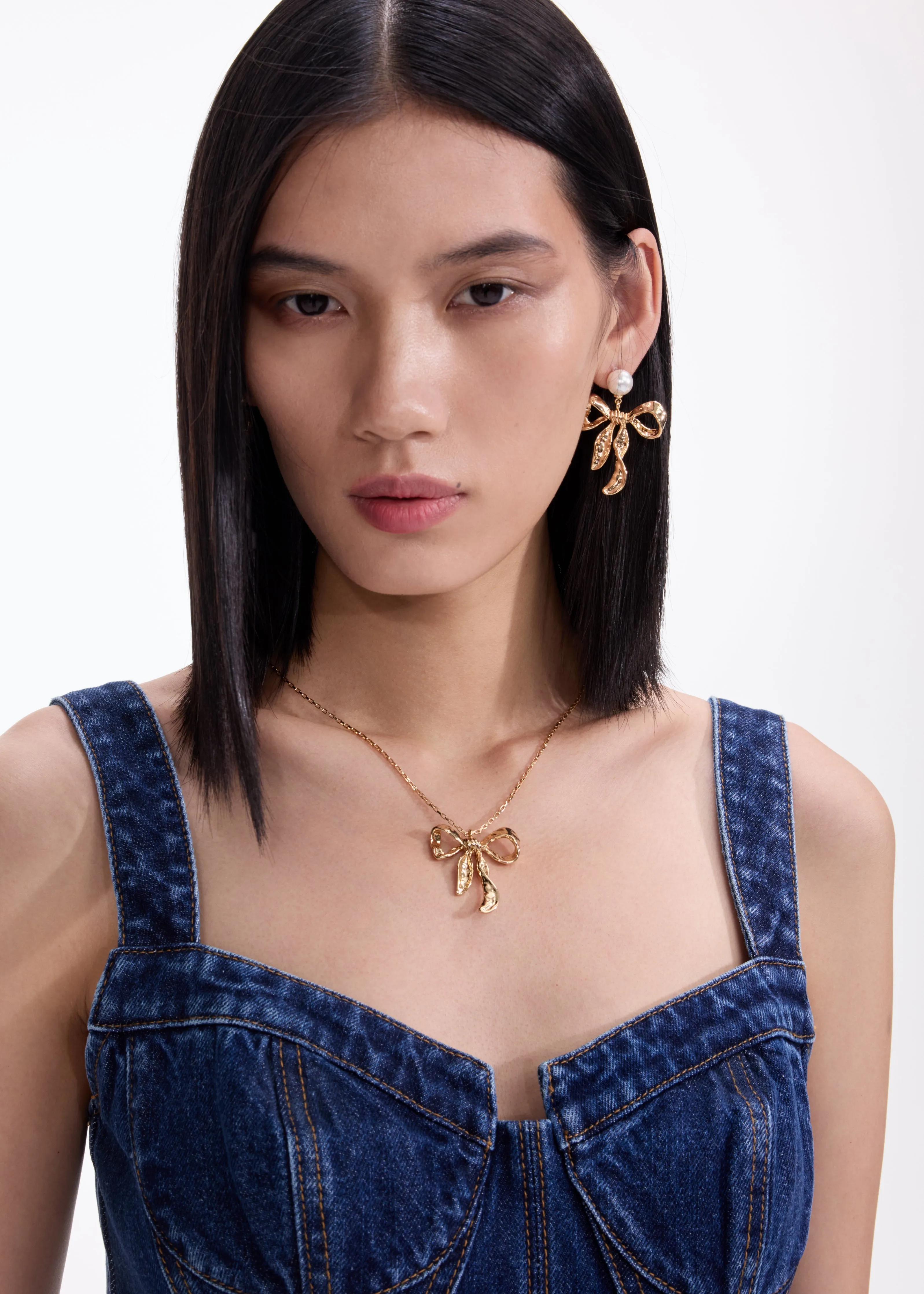 Mottled Gold Bow Pendant Necklace Self Portrait