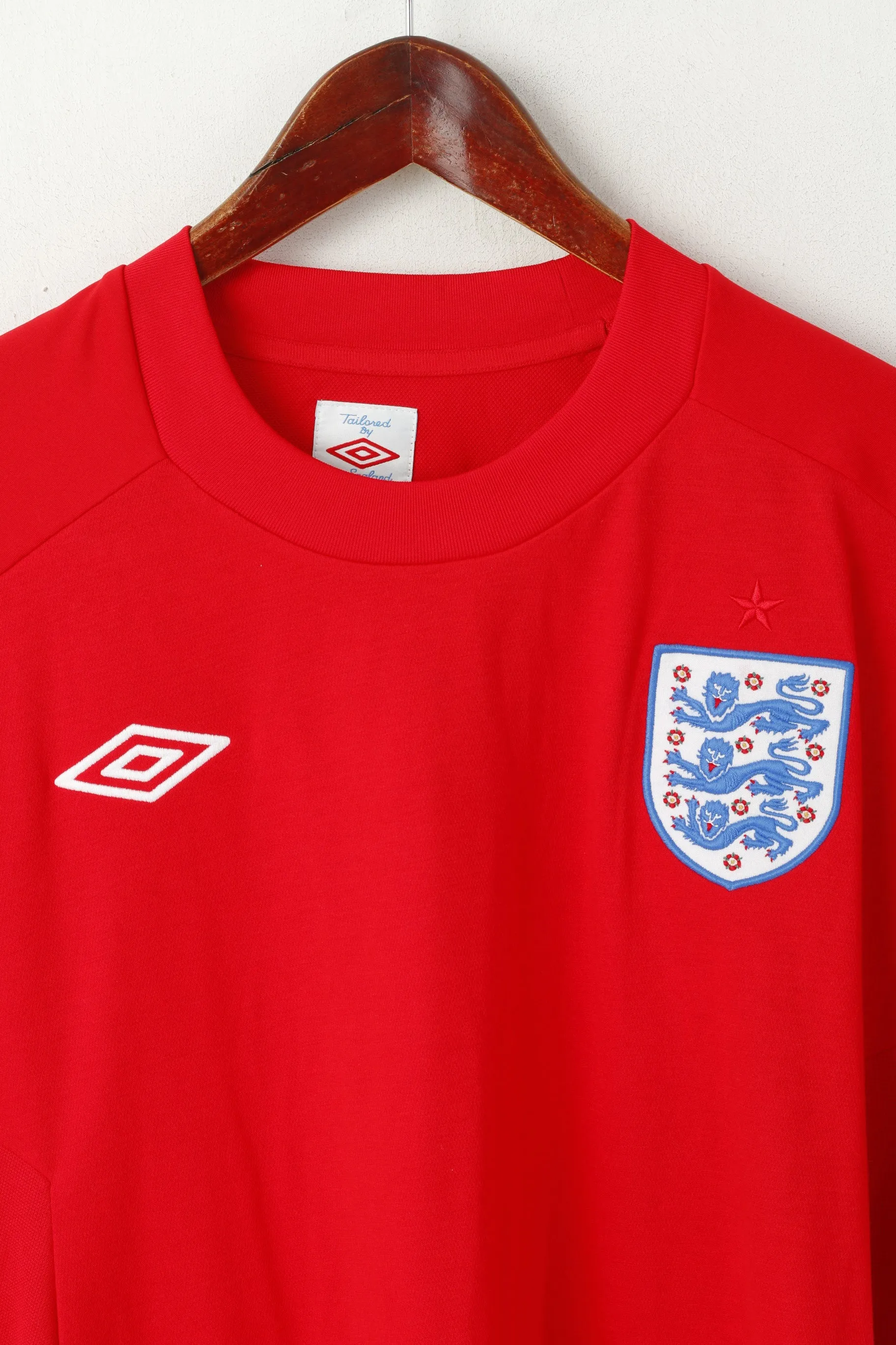 Umbro Men 46 L Shirt Red National England Team Football Sportswear Jersey