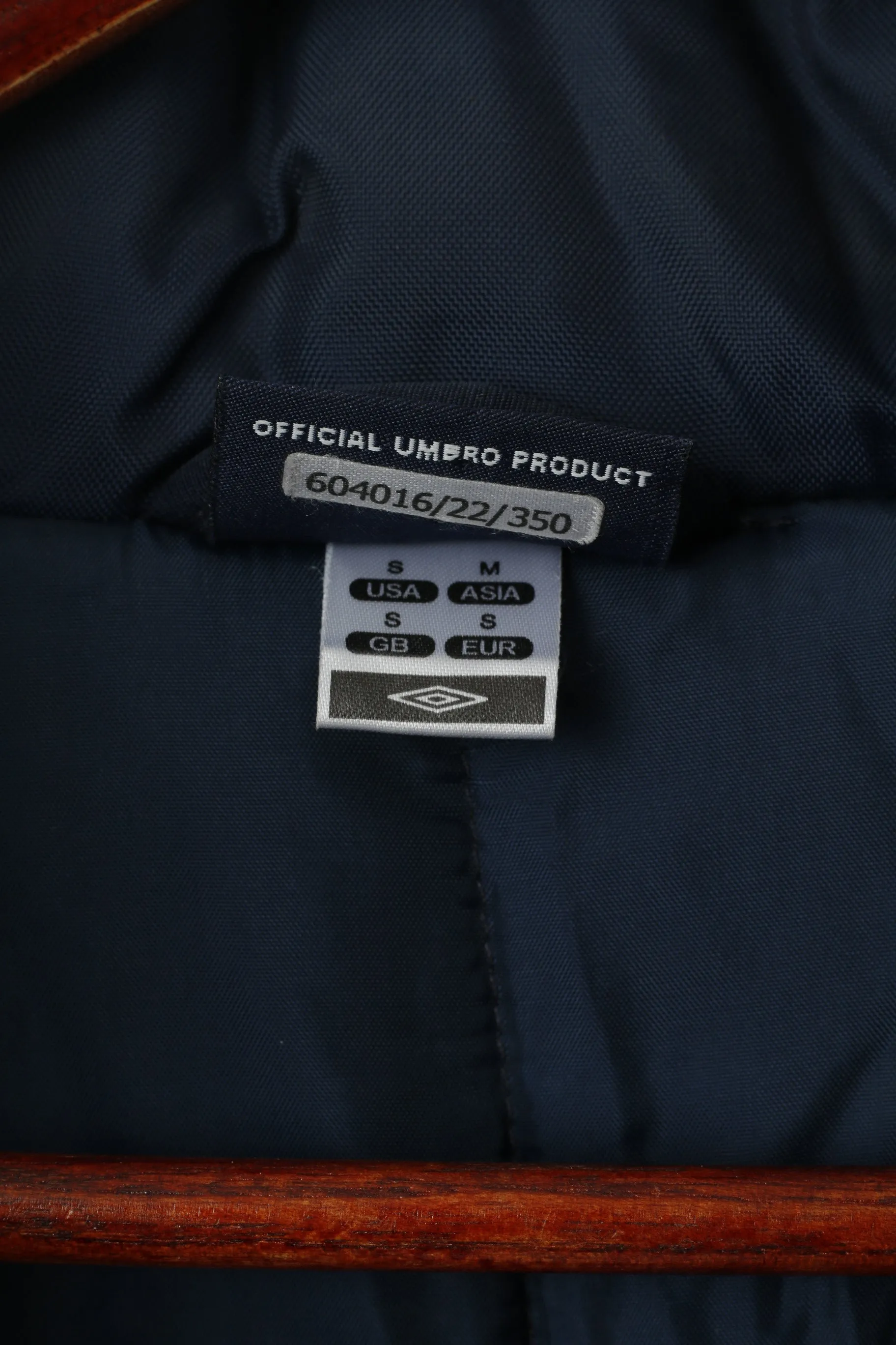 Umbro Men S Jacket Blue Vintage Nylon Waterproof Lightly Padded Hidden Hood Top